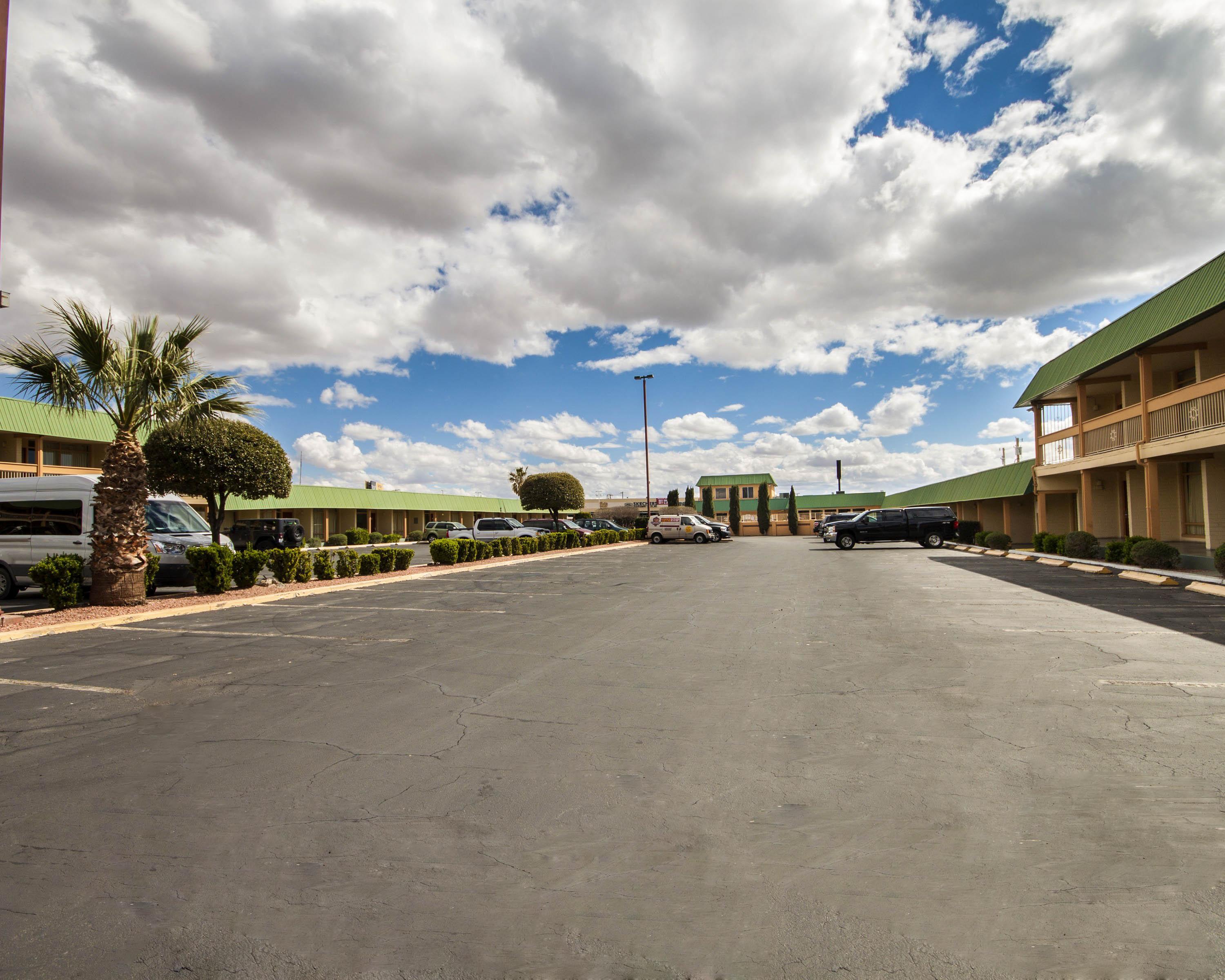 Quality Inn & Suites Airport El Paso Exterior photo