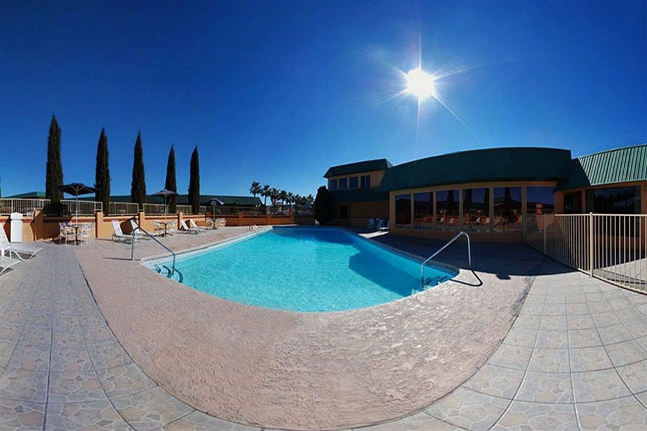 Quality Inn & Suites Airport El Paso Exterior photo