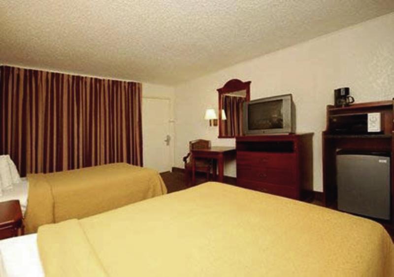 Quality Inn & Suites Airport El Paso Exterior photo