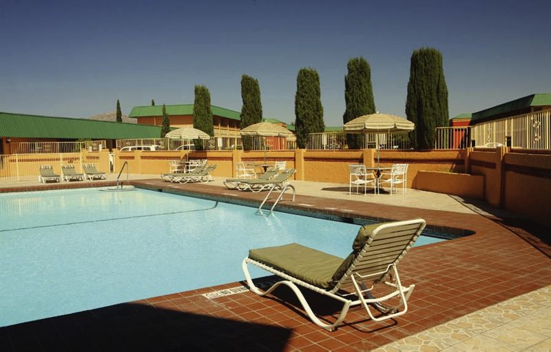 Quality Inn & Suites Airport El Paso Exterior photo